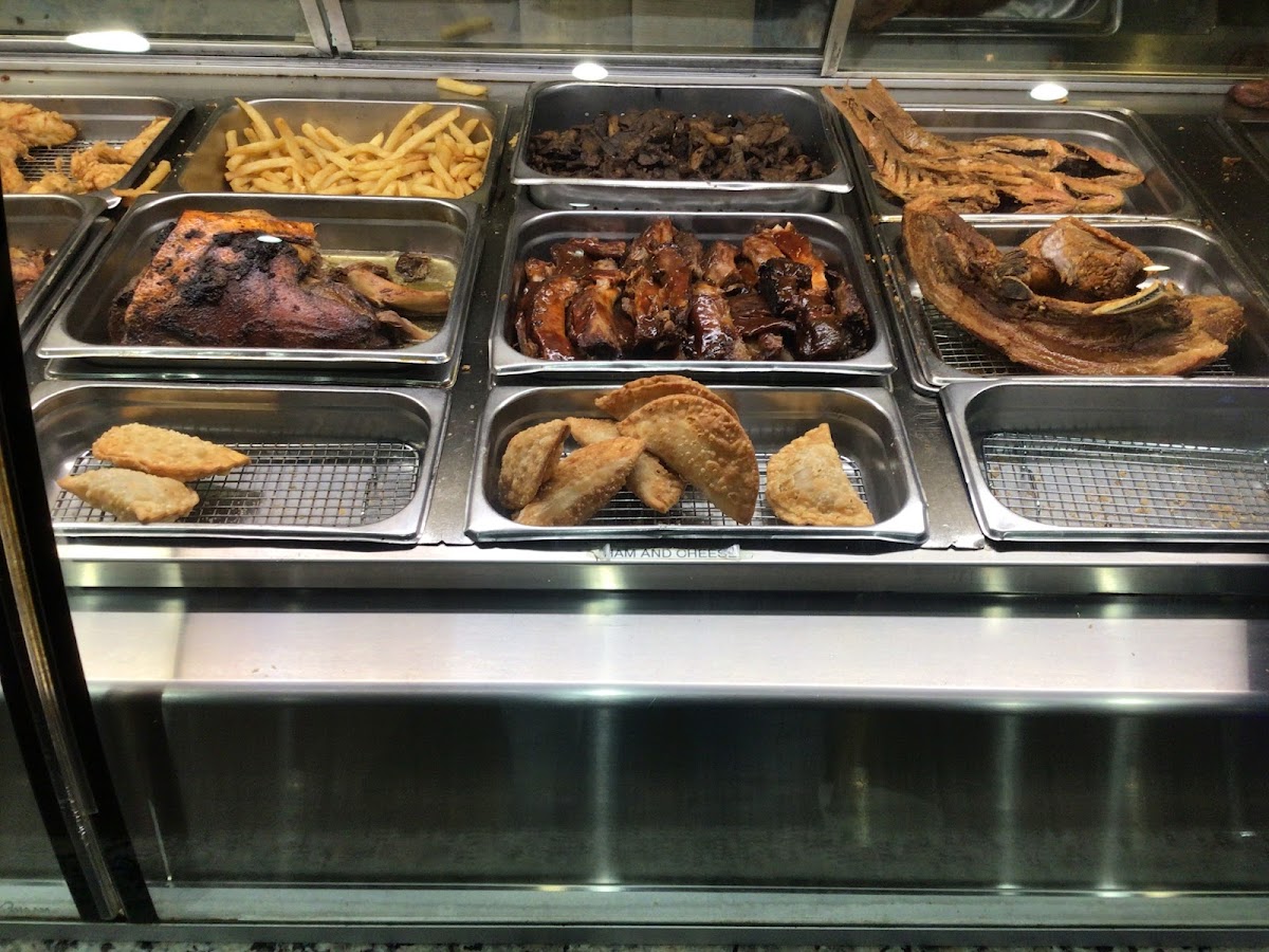 Pollo Lounge and Grill - Photo 2