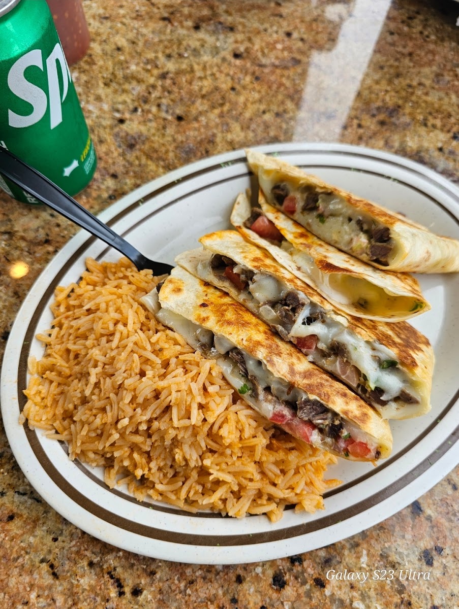Las cuatro milpas atlanta - Photo 2