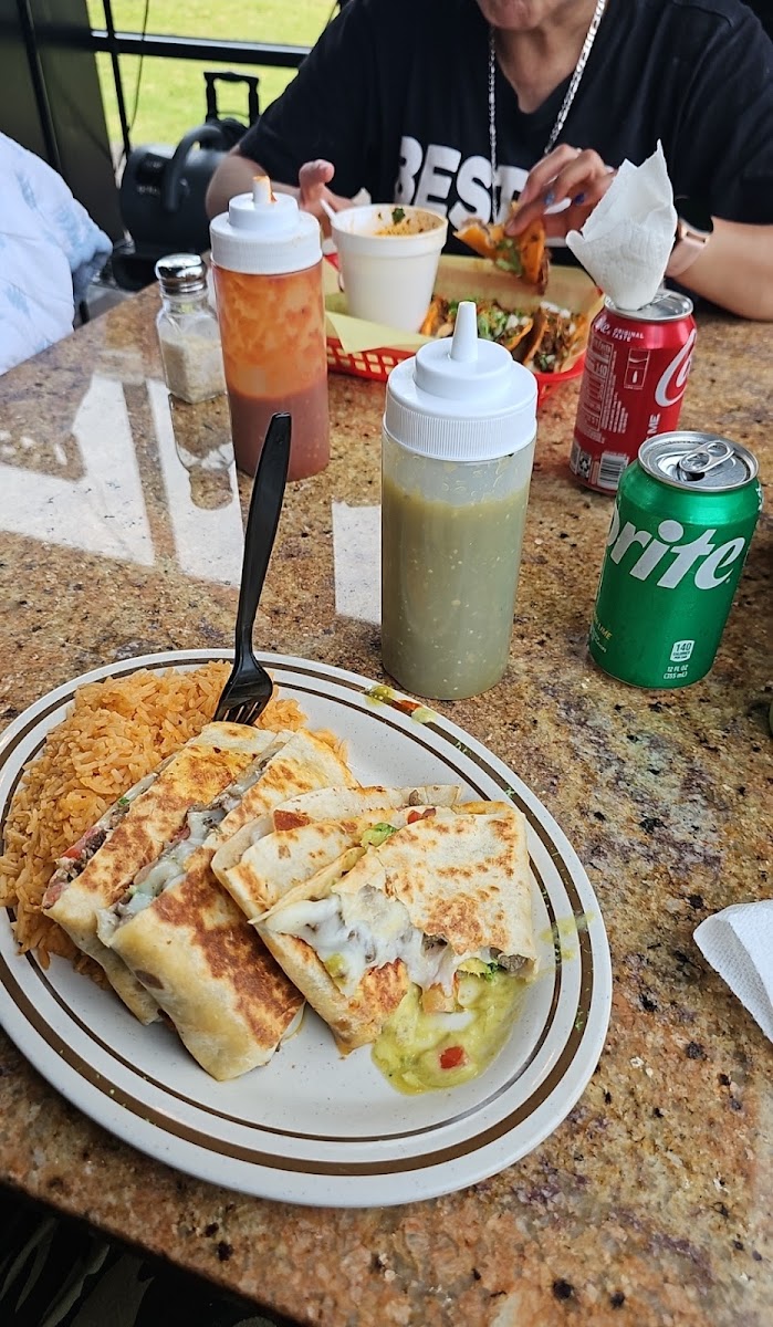 Las cuatro milpas atlanta - Photo 3