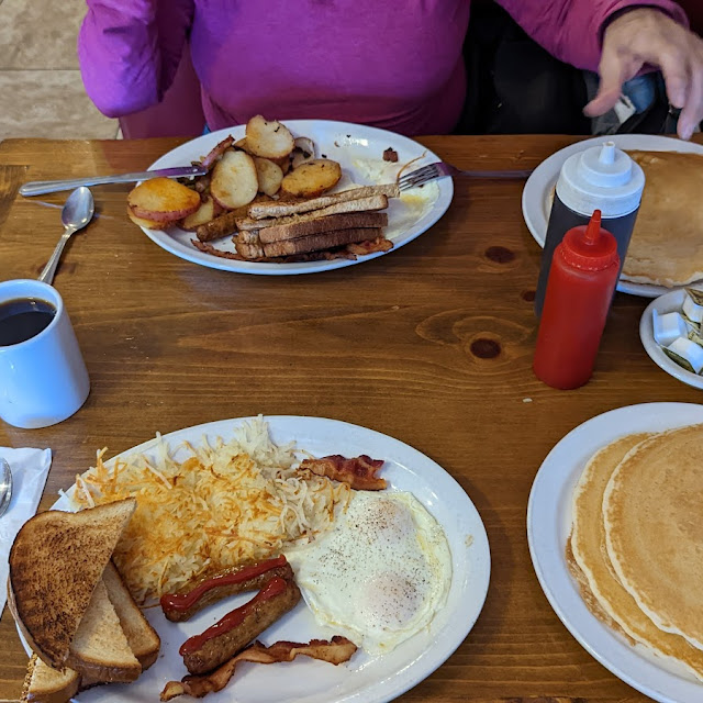 Hash Browns Pancakes & Toast