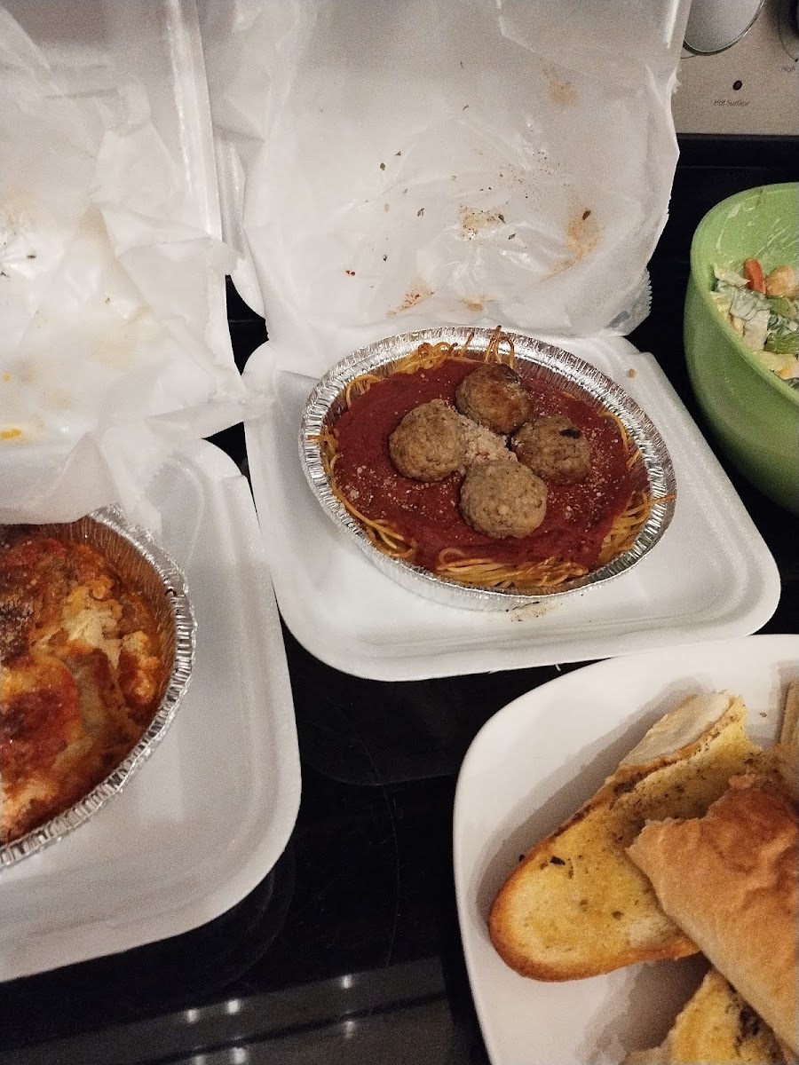 Pomona Park Pizza & Subs - Photo 5