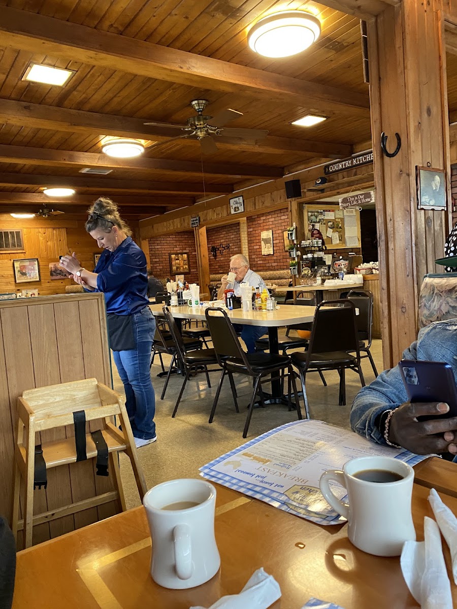 Newark's Country Kitchen - Photo 5
