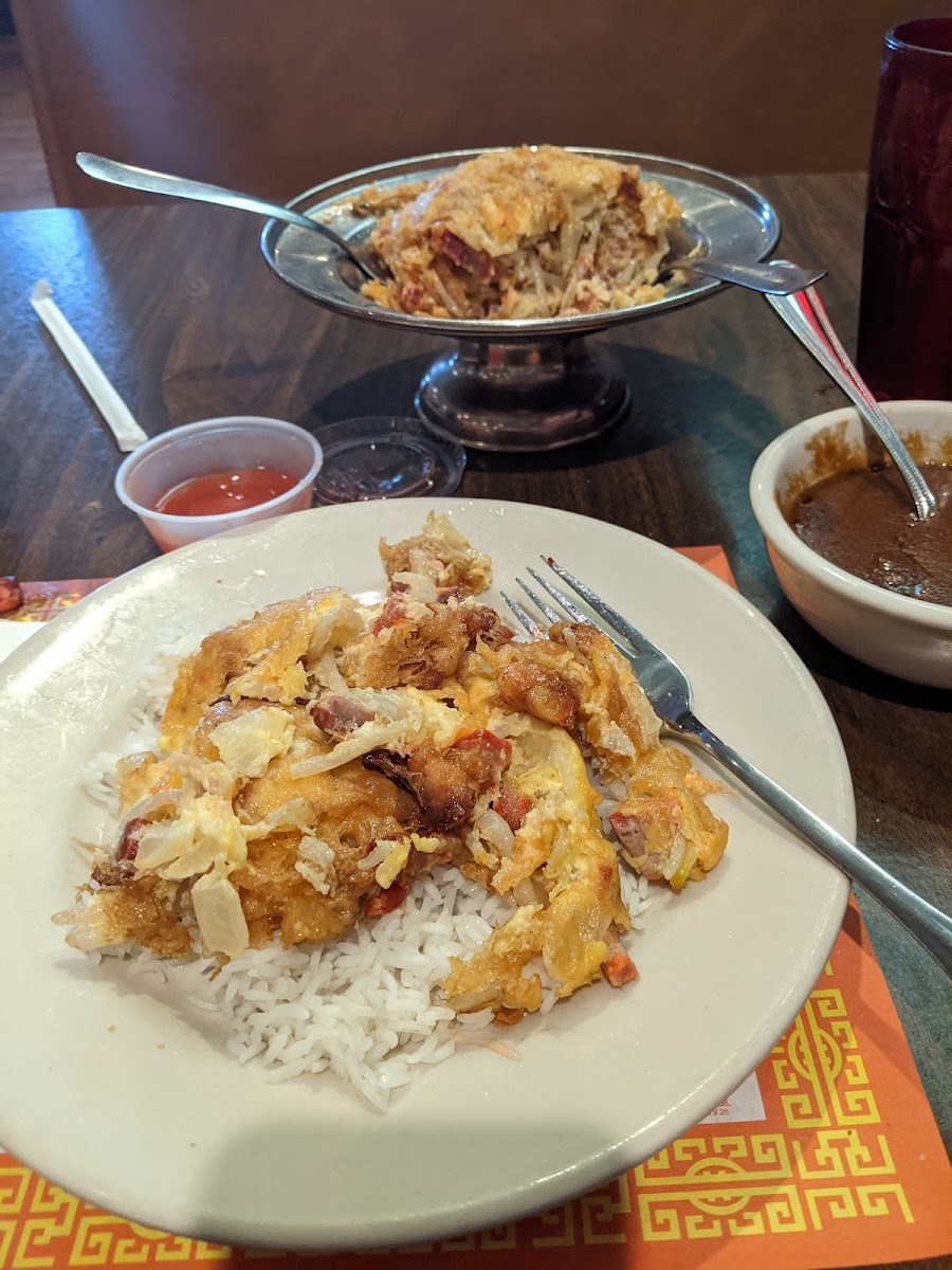 Jade Palace Restaurant - Photo 3