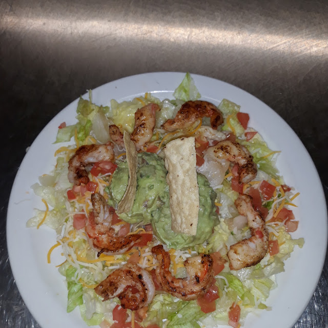 Guacamole and Shrimp Salad