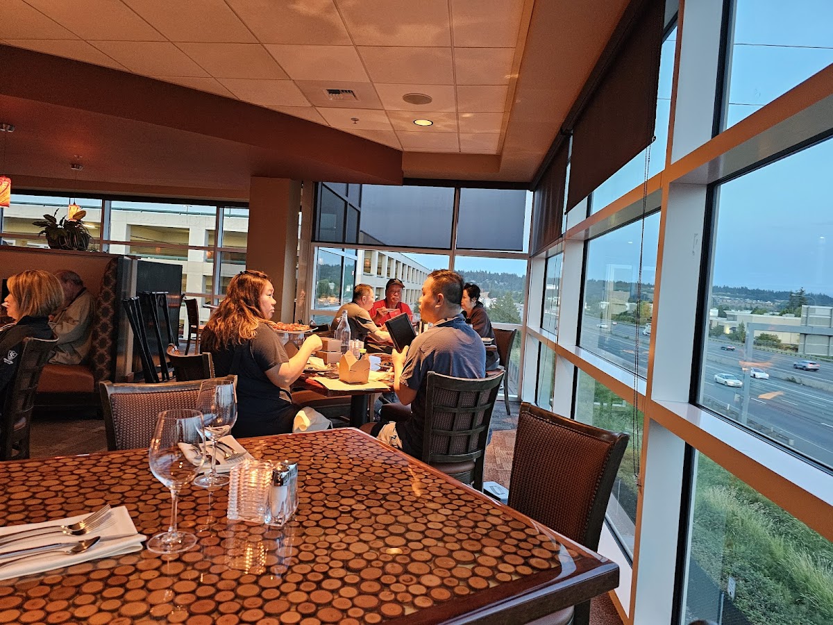 Tatoosh Grill at Emerald Queen Casino - Photo 5
