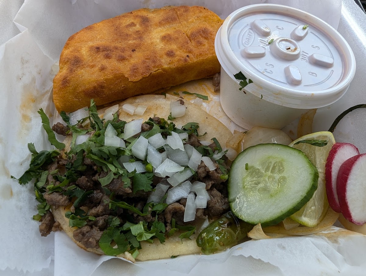 Rikos Tacos - Photo 2
