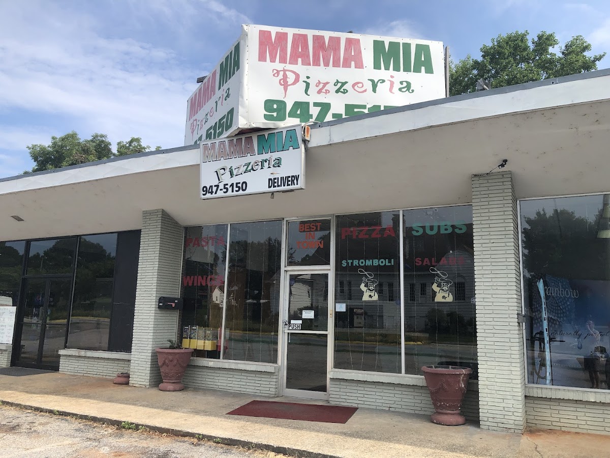 Mama Mia Pizzeria - Photo 2