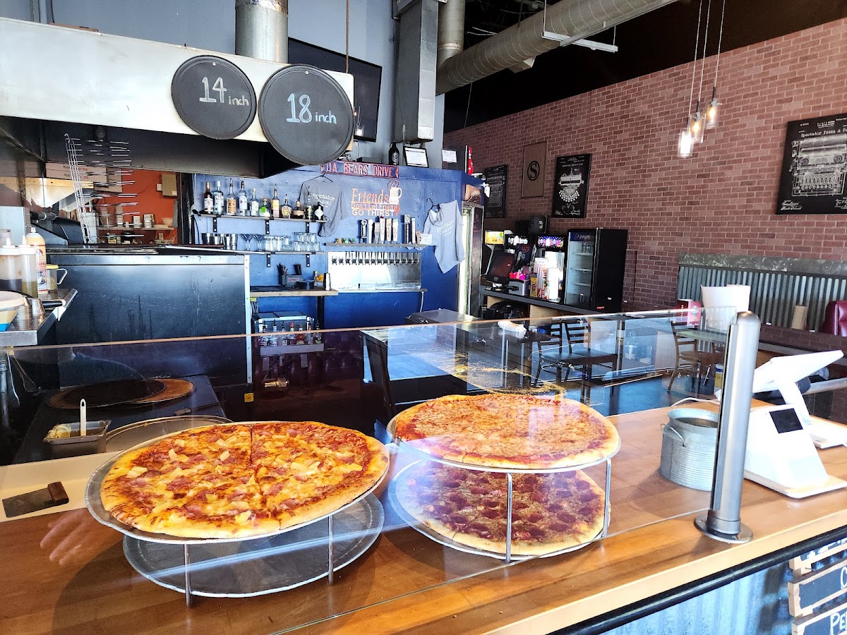 Spectator Pizza & Pub - Photo 1