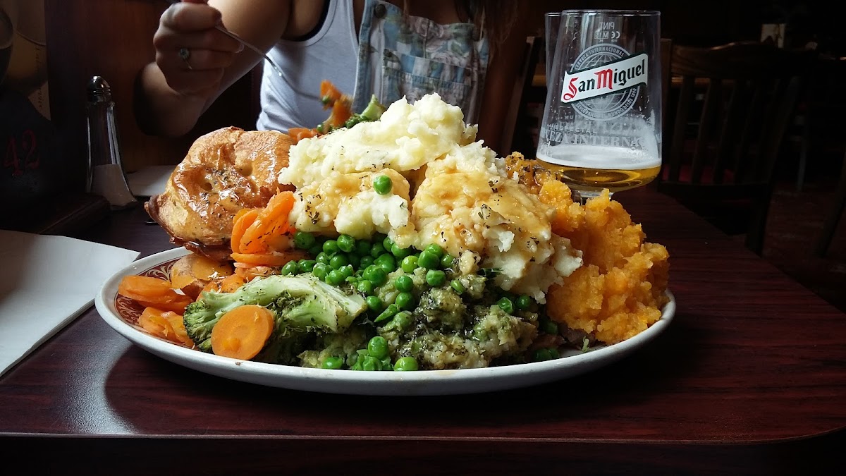 Brent House Carvery - Photo 9