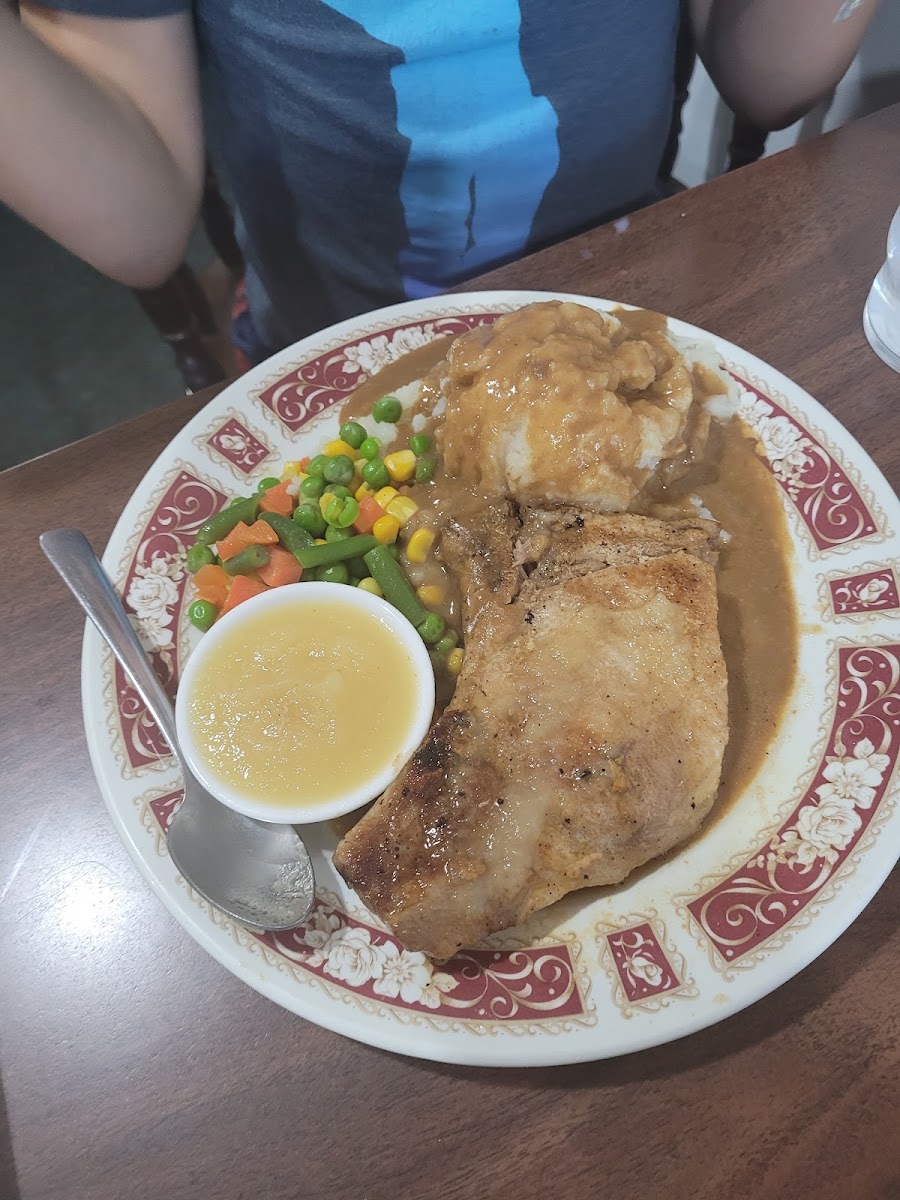Mau Lam Restaurant Ltd - Photo 2