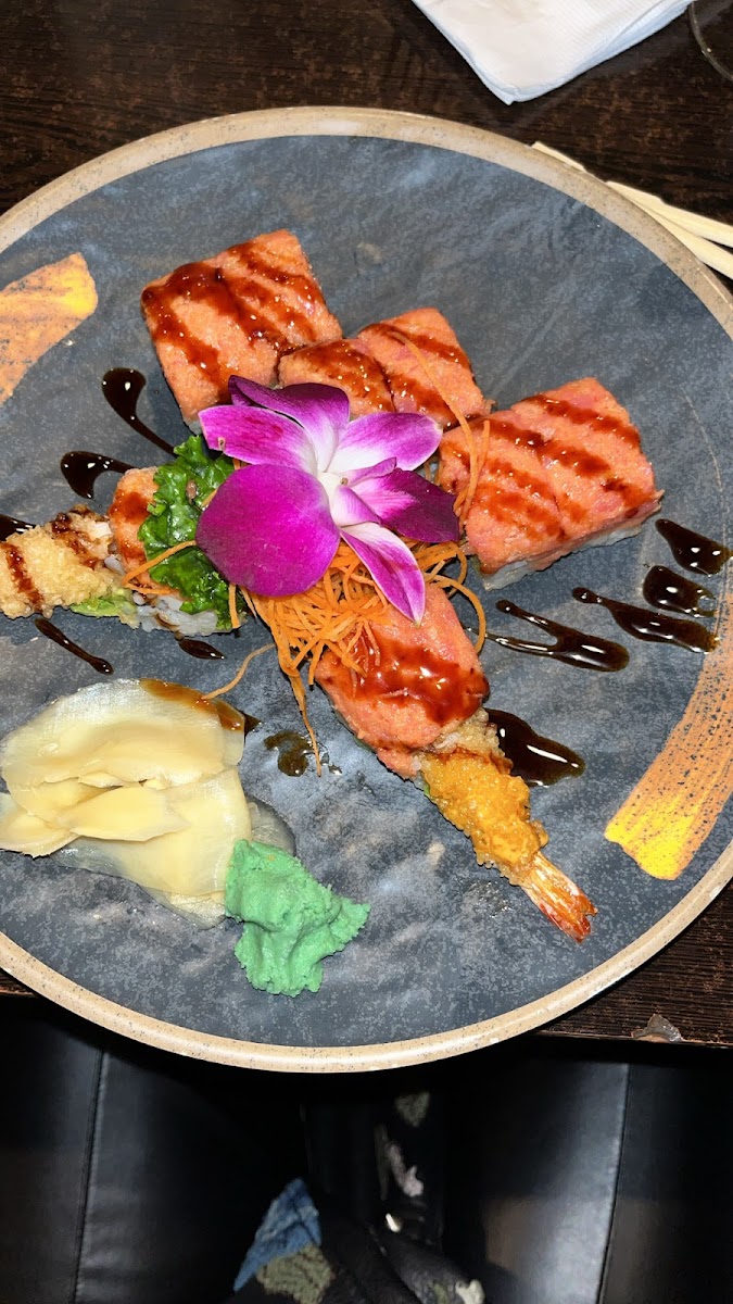 Yimo Sushi & Hibachi - Photo 4