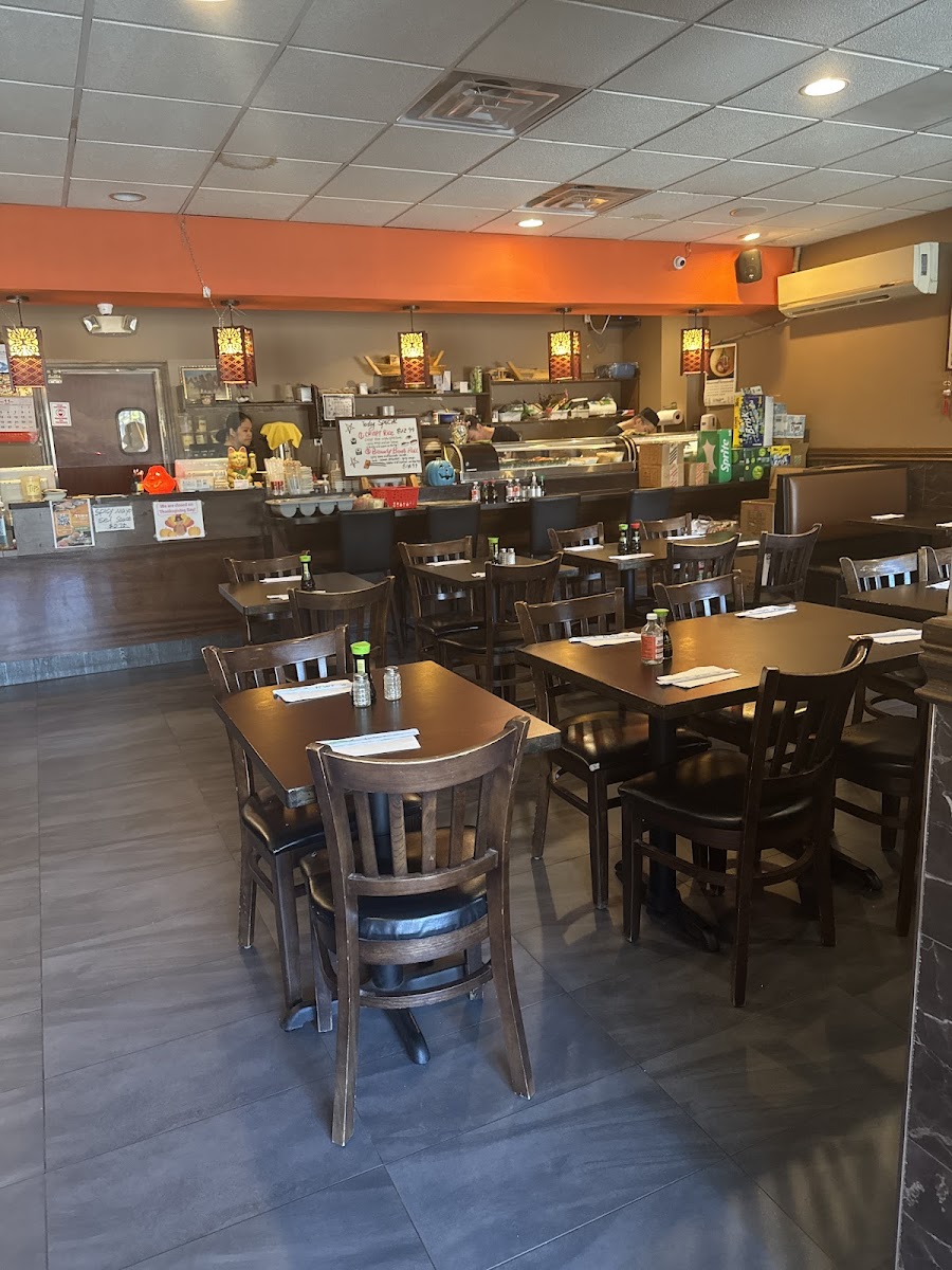 Yimo Sushi & Hibachi - Photo 5