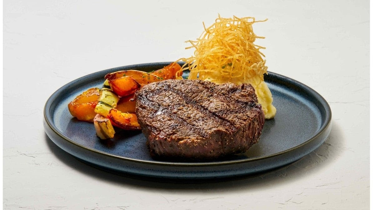 Earls Kitchen Bar AB T9H 5B4 - Photo 4
