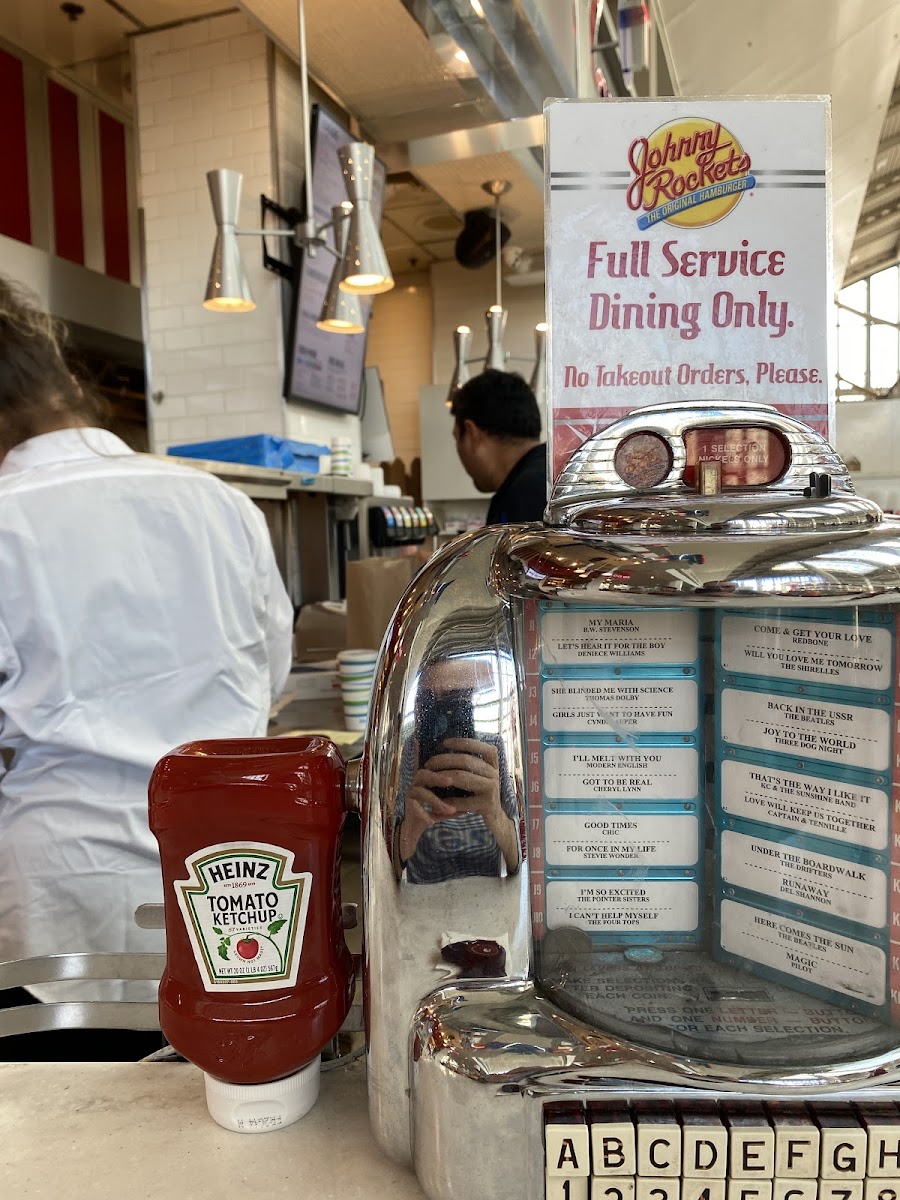 Johnny Rockets Providence - Photo 3