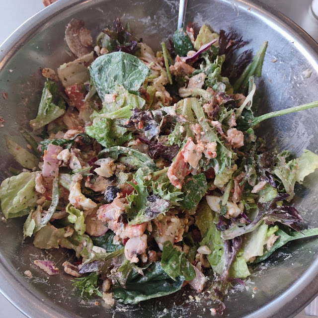 Mixed Salad w Marinated Crab Sundried Tomatoes and Jalapeno