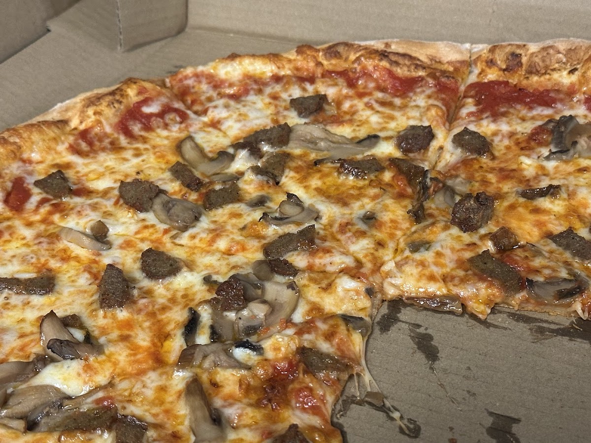 Pizza Shack Gansevoort - Photo 5