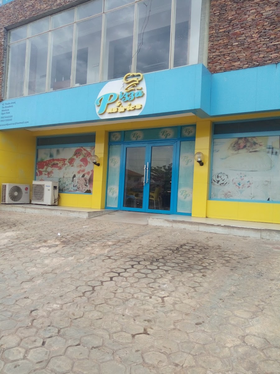 Pizza And Pastries - Photo 2