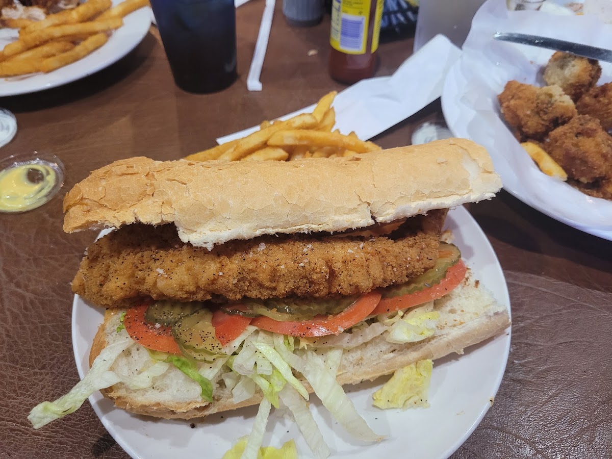 Barney's Roadhouse - Photo 7