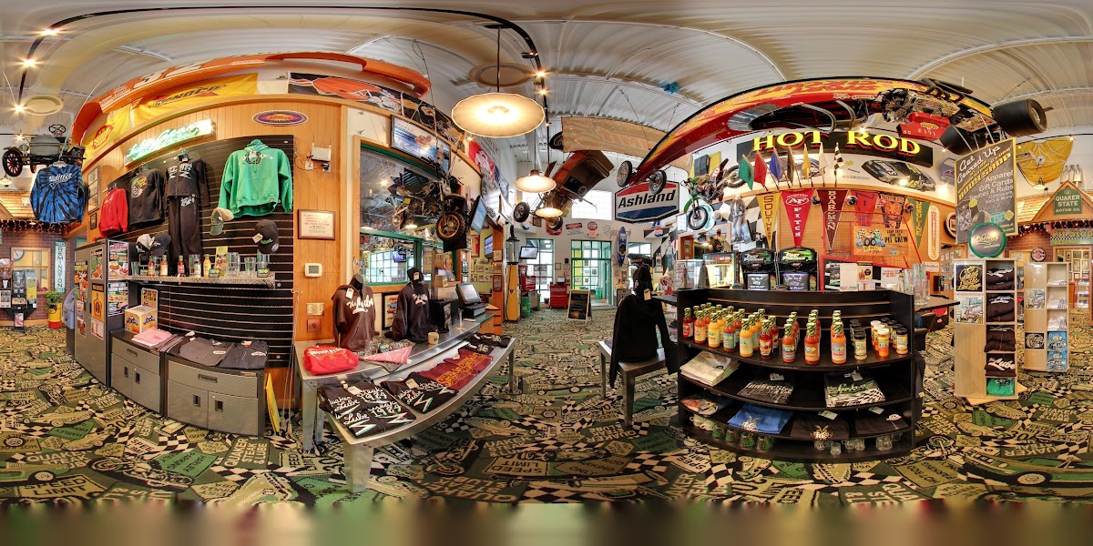 Quaker Steak & Lube Austintown - Photo 7