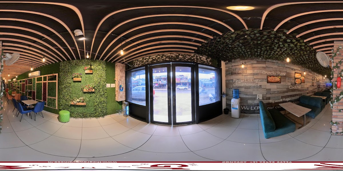 The Café Planet - Photo 2