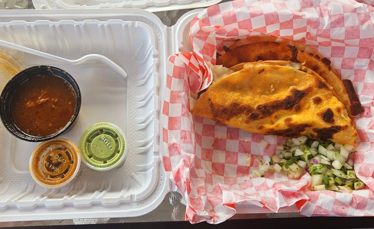 Tony's Tacos Puyallup - Photo 2