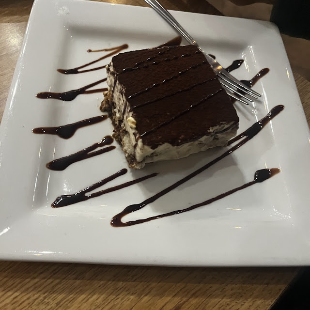 Tiramisu Cake
