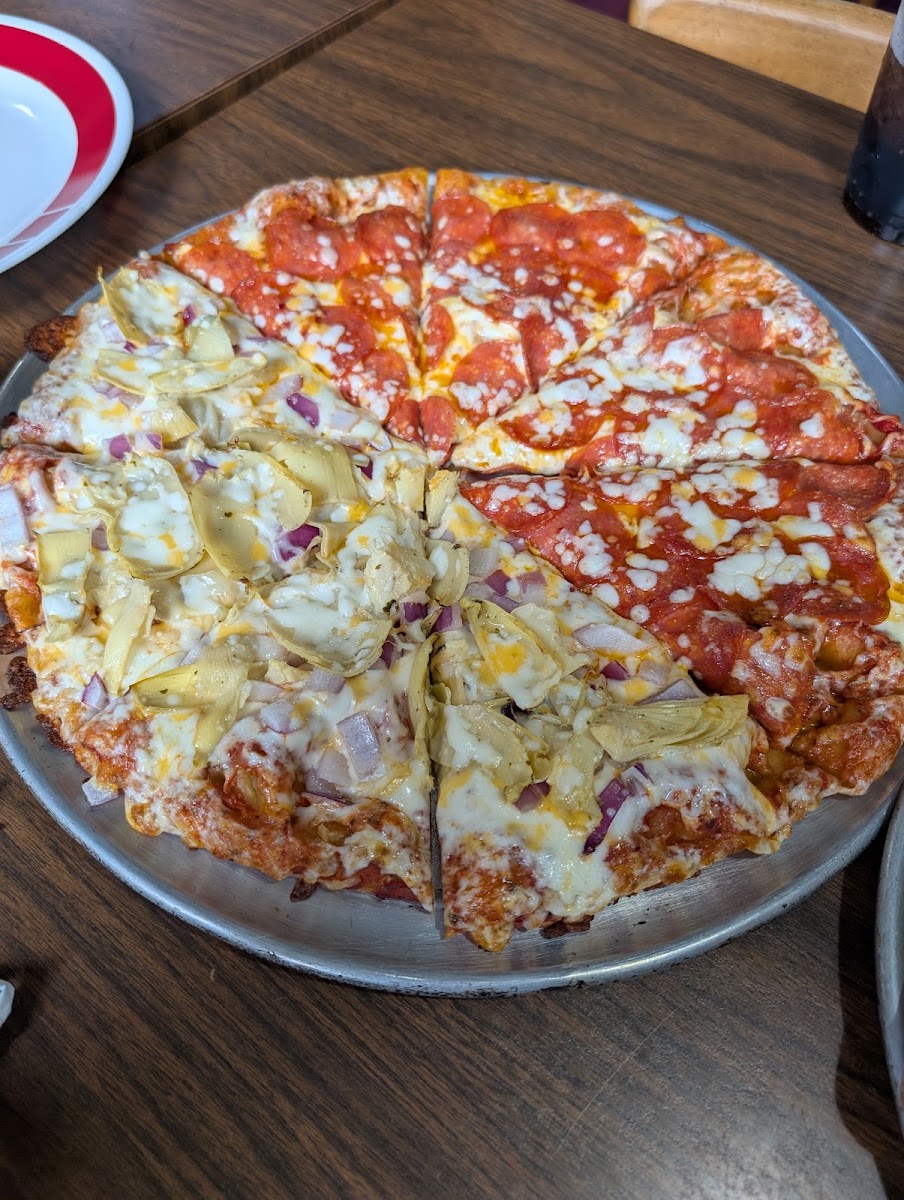 Luigi's Pizza Rainier - Photo 1