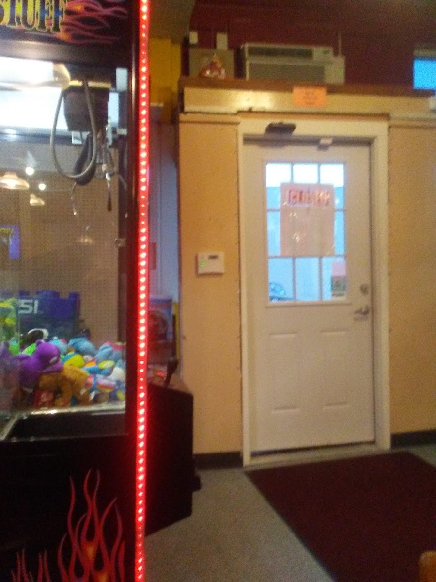 Luigi's Pizza Rainier - Photo 5