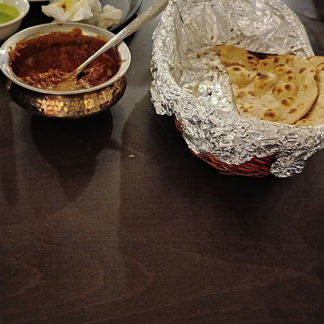 Naan Prawn Curry