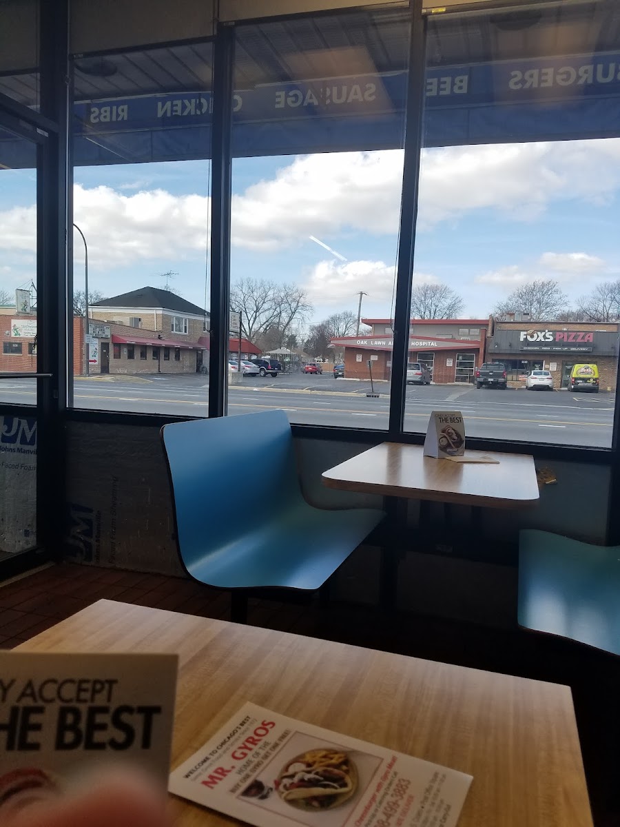 Mr Gyros Oak Lawn - Photo 3