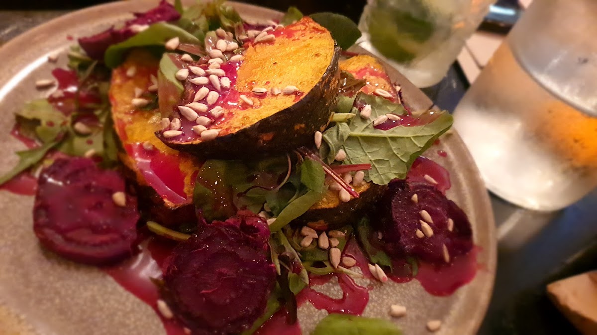 Eltons Bar Bites - Photo 6