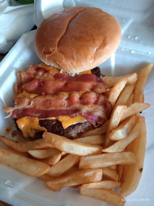 Broadway Cafe Butler - Photo 1