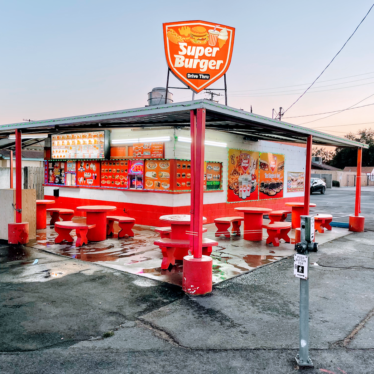 Super Burger Ceres - Photo 6