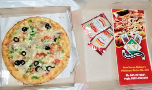 K&Q Pizza Parlour - Photo 7