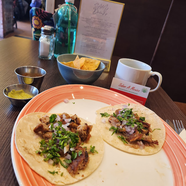 Tacos Con Carnitas
