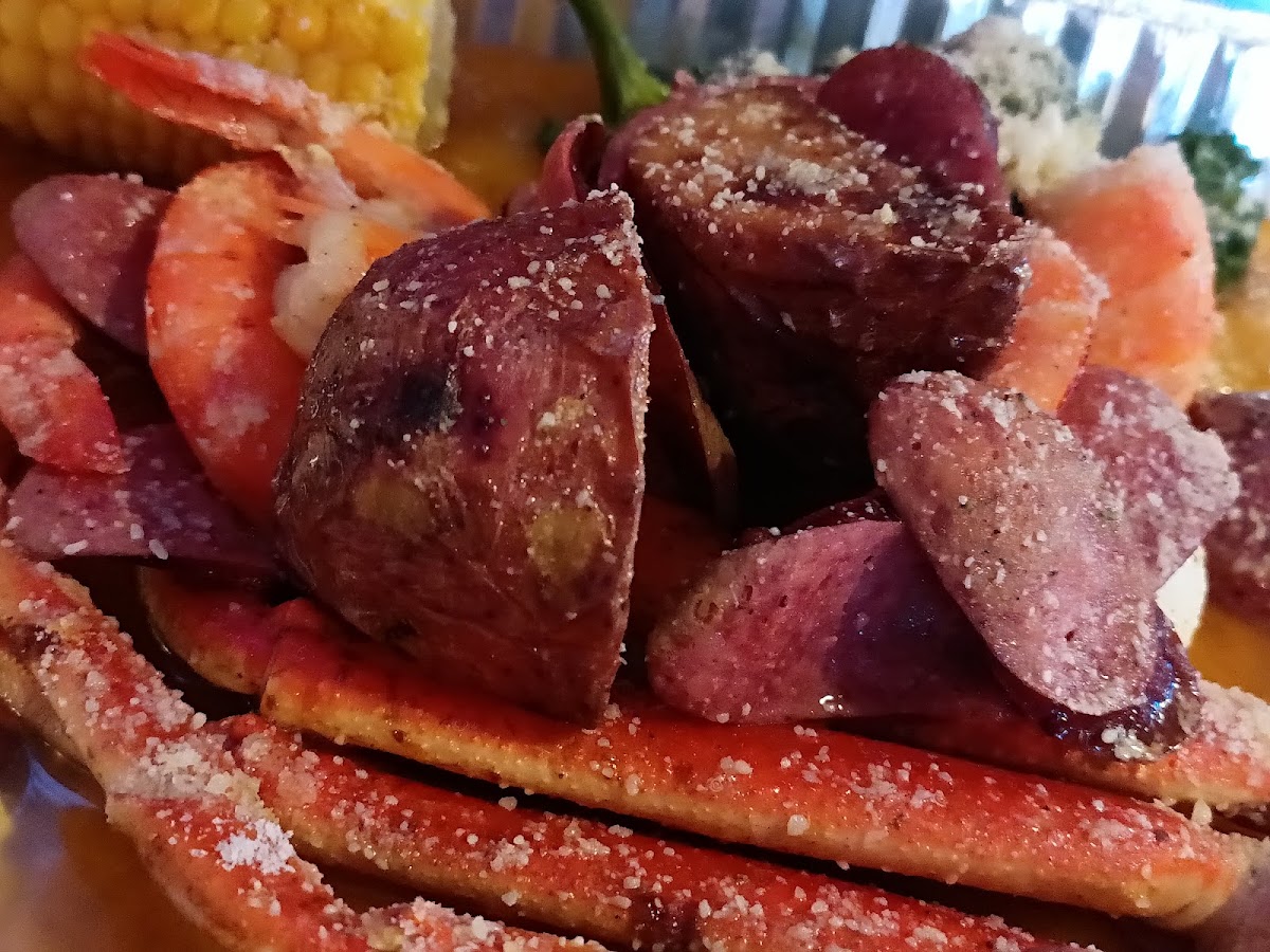The Crab Shack Lebanon - Photo 6
