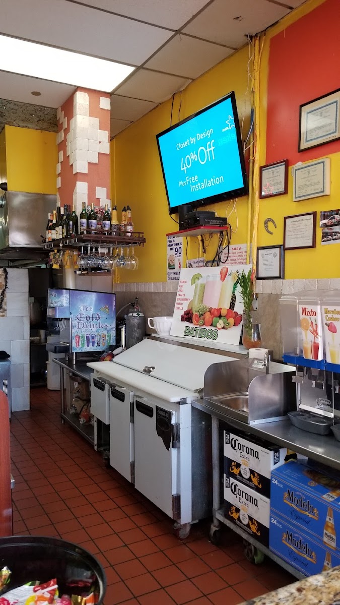 Super Taco Brentwood - Photo 3