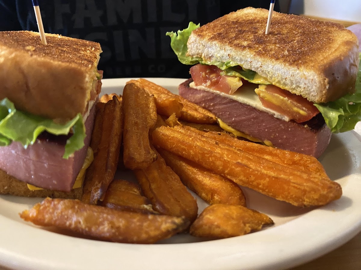 Log Cabin Cafe Kempner - Photo 3
