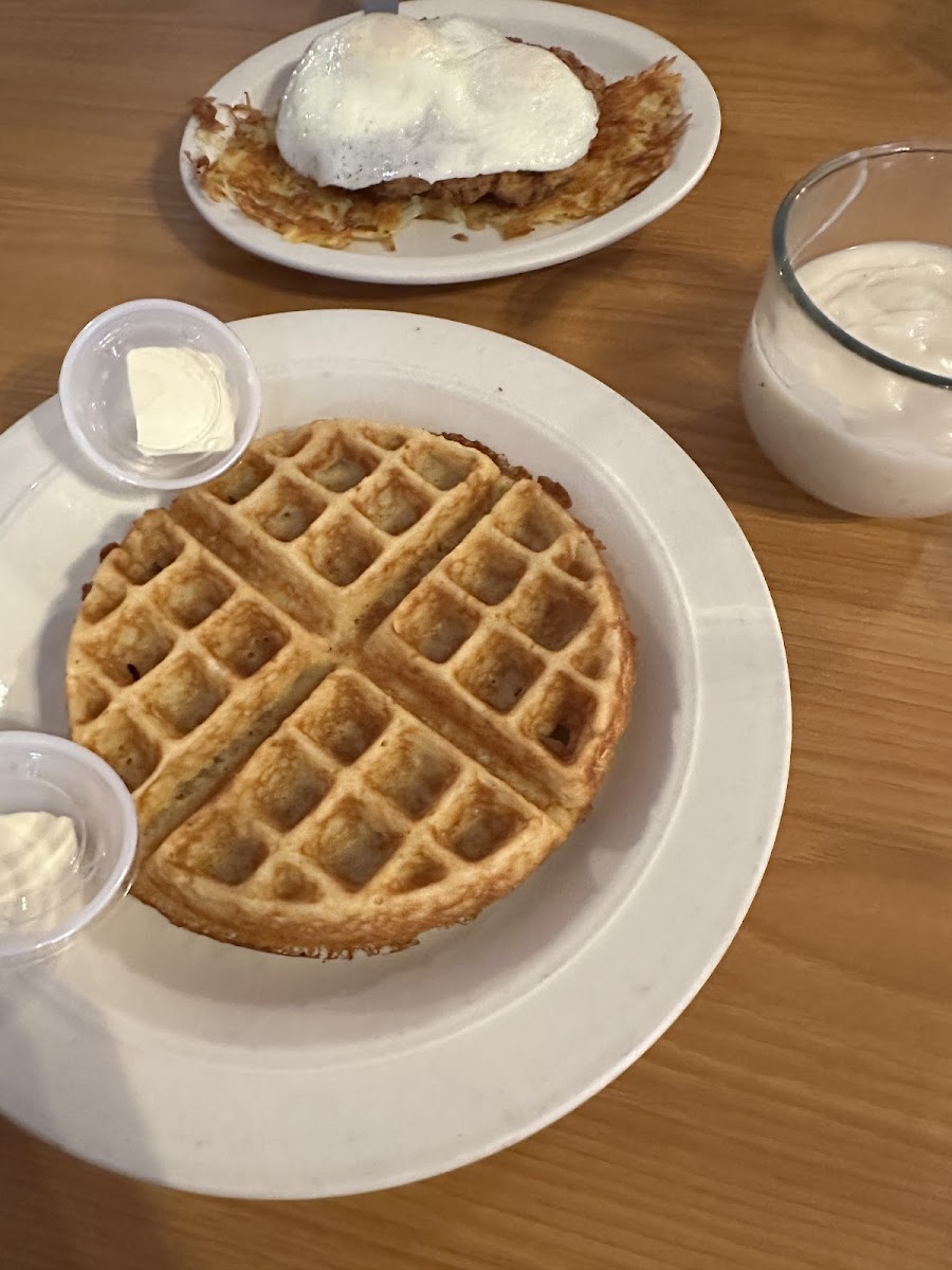 Log Cabin Cafe Kempner - Photo 5