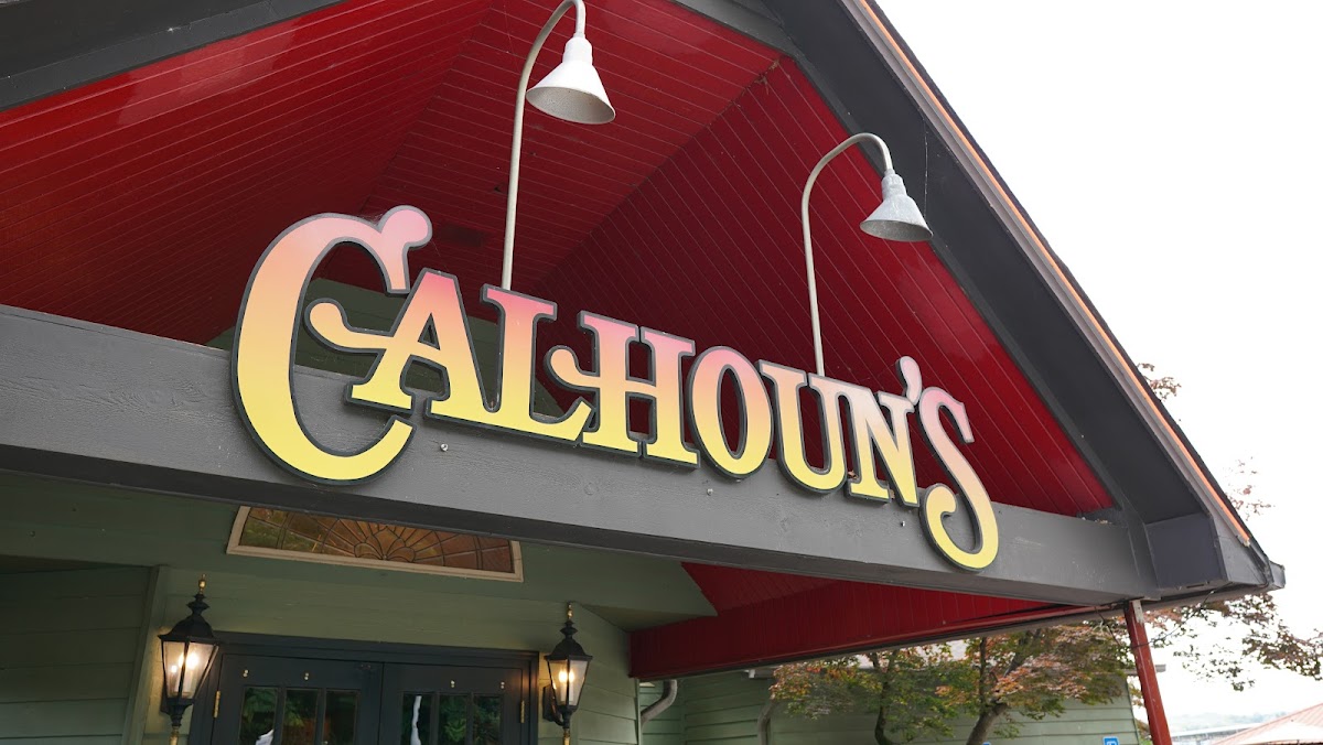 Calhoun's Lenoir City - Photo 2