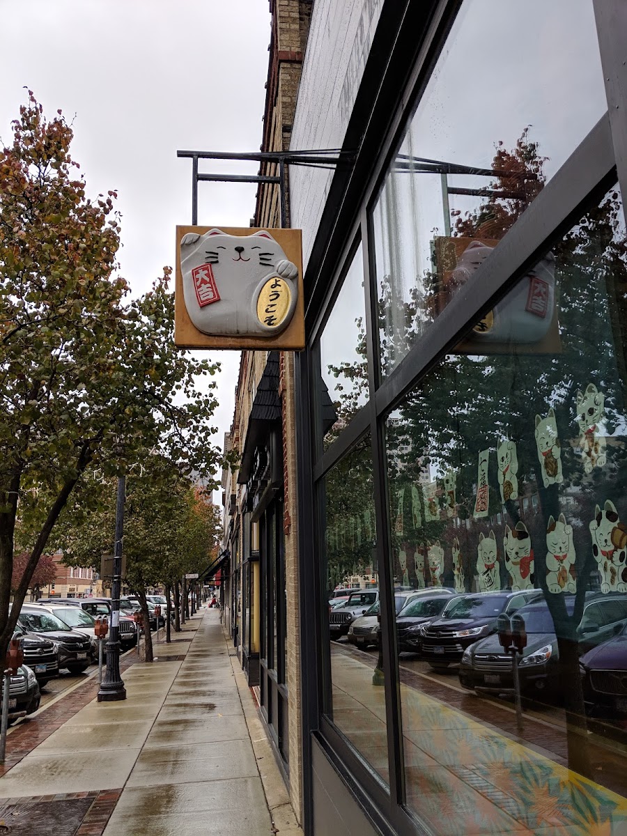 Lulu's Evanston - Photo 6