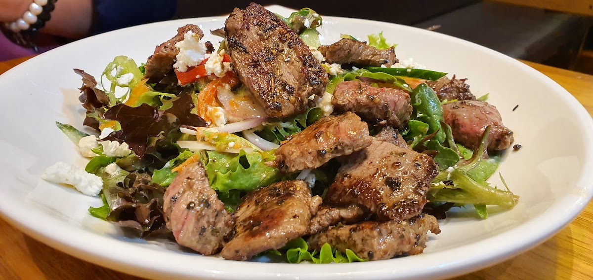 Gordon's Cafe & Bar - Photo 1