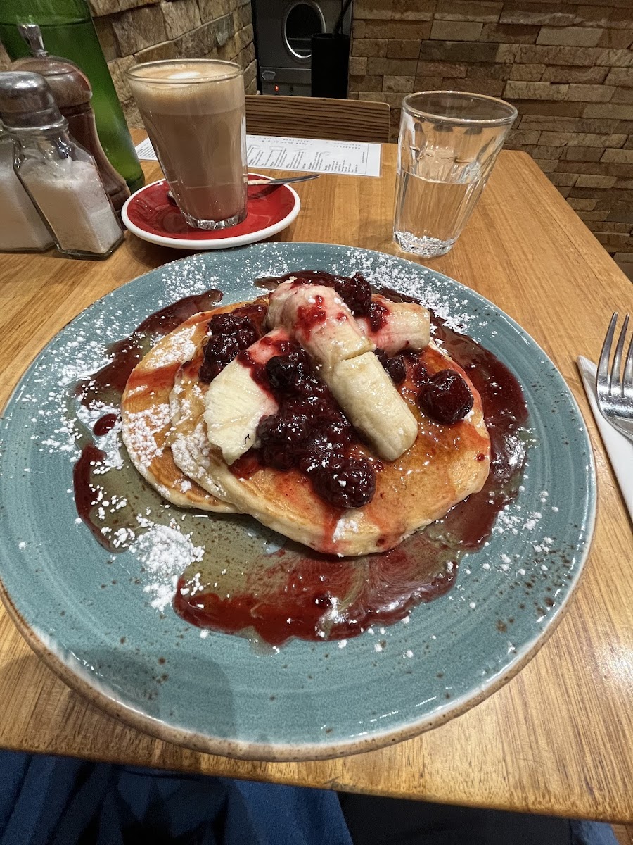 Gordon's Cafe & Bar - Photo 5