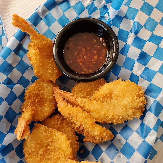Deep Fried Breaded Shrimp Basket in Sweet and Chili Sauce