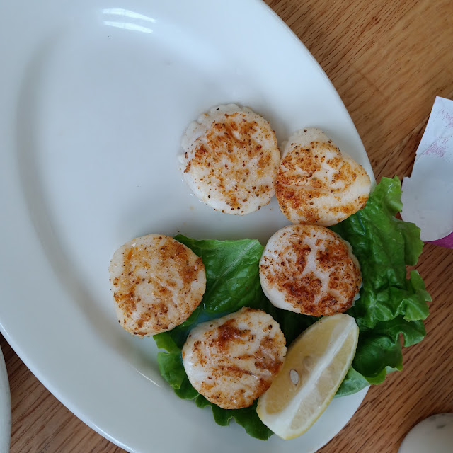 Broiled Scallops