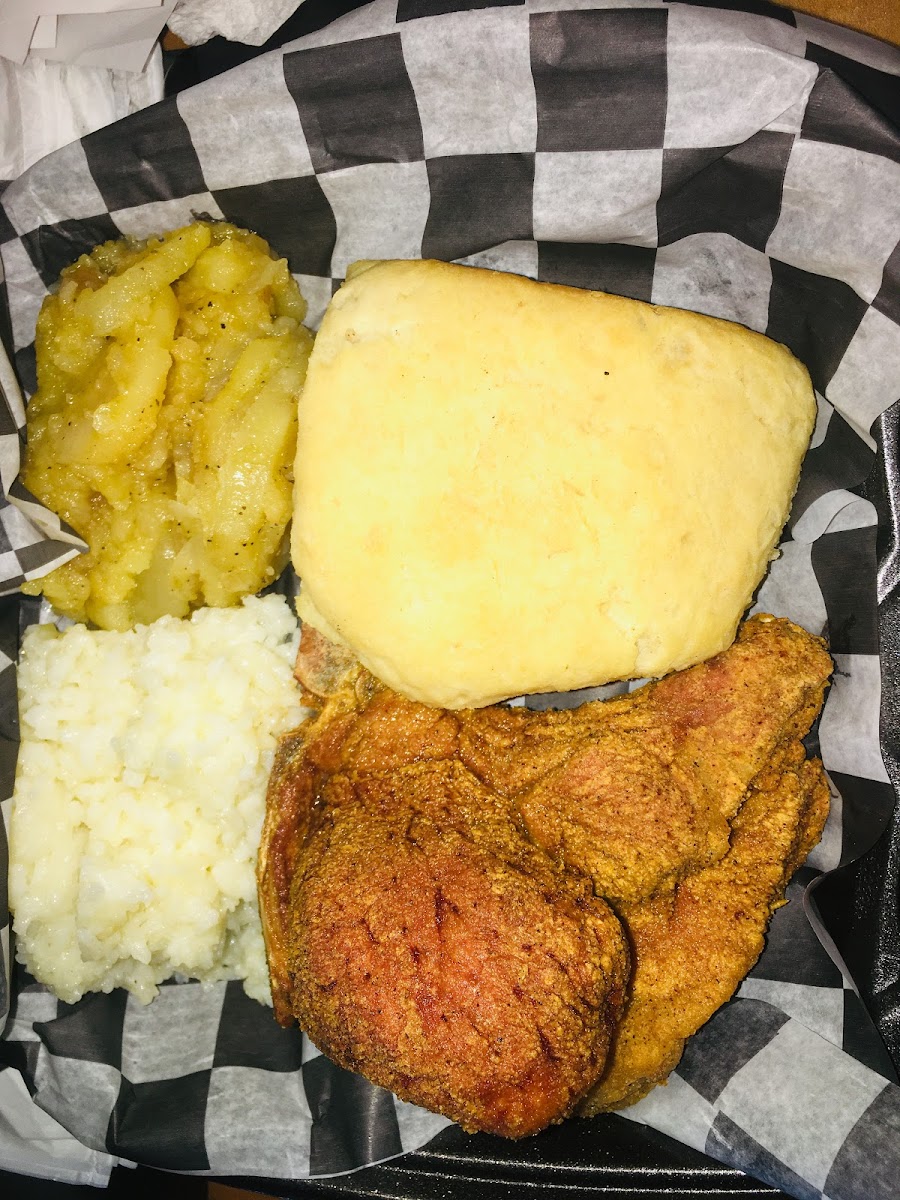 Big Fellaz Diner - Photo 4