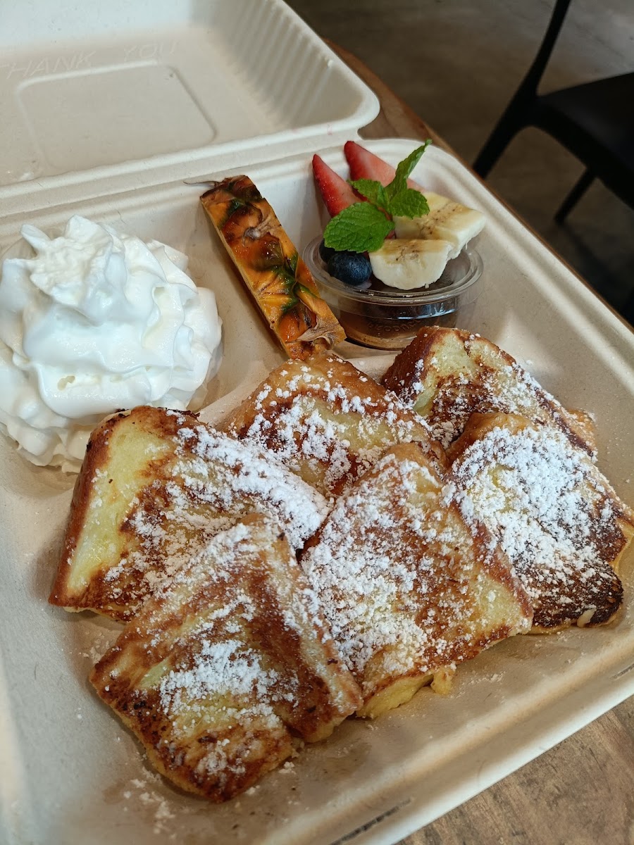 ALOHA CAFE PINEAPPLE - Photo 2