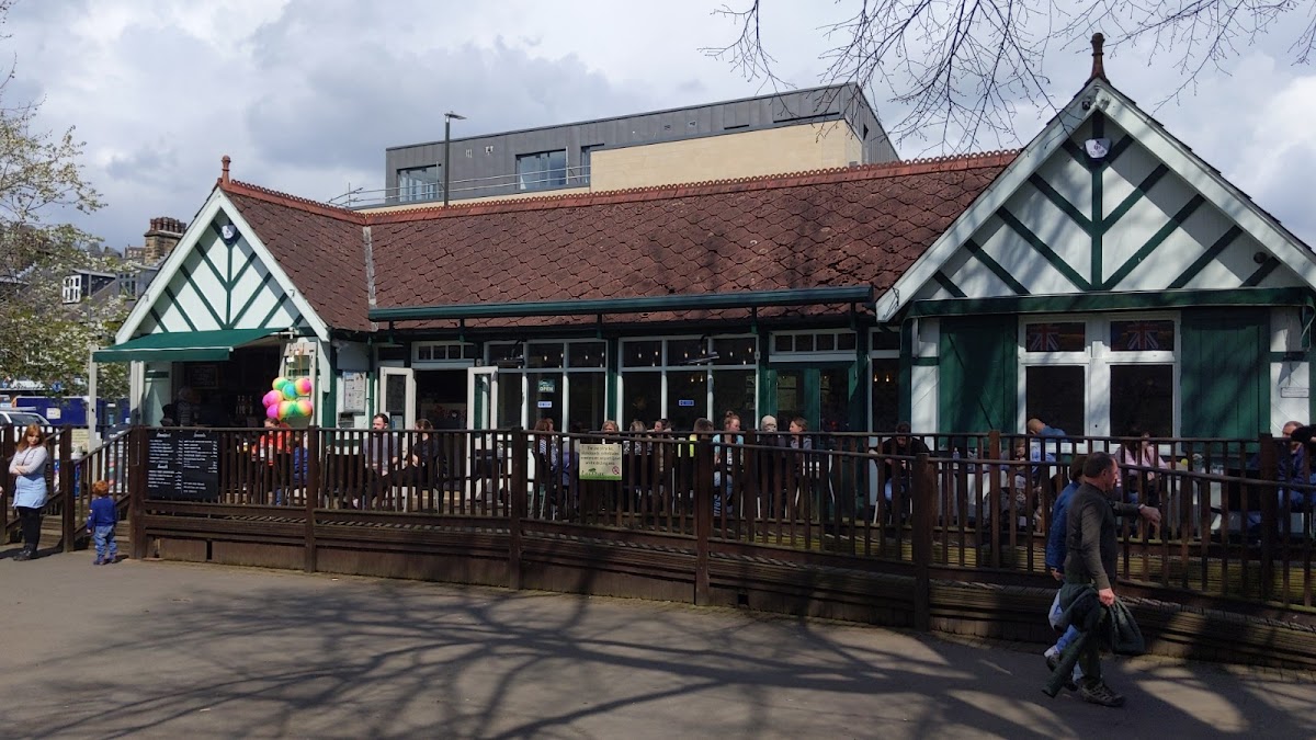 Cafe in the Park Matlock DE4 3AR - Photo 2
