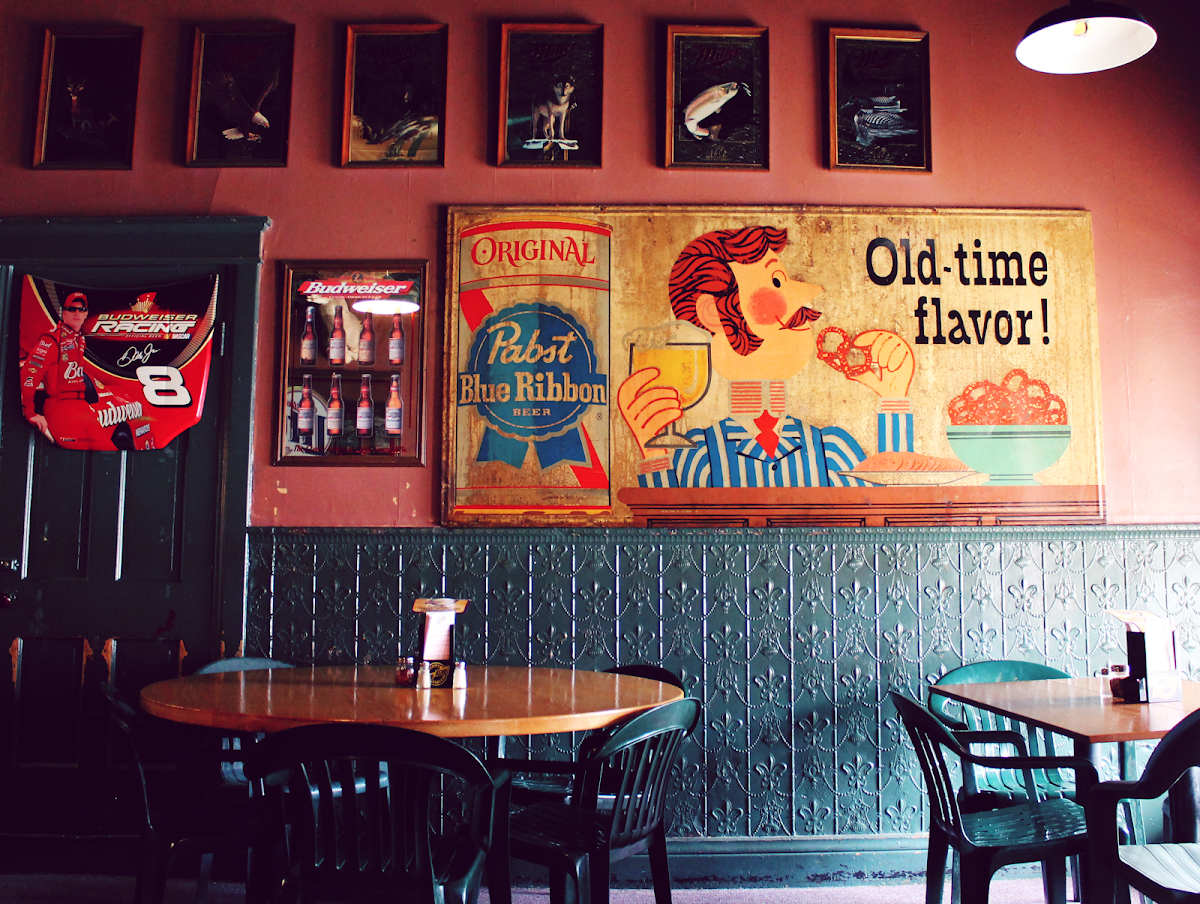Cadet Tavern - Photo 8