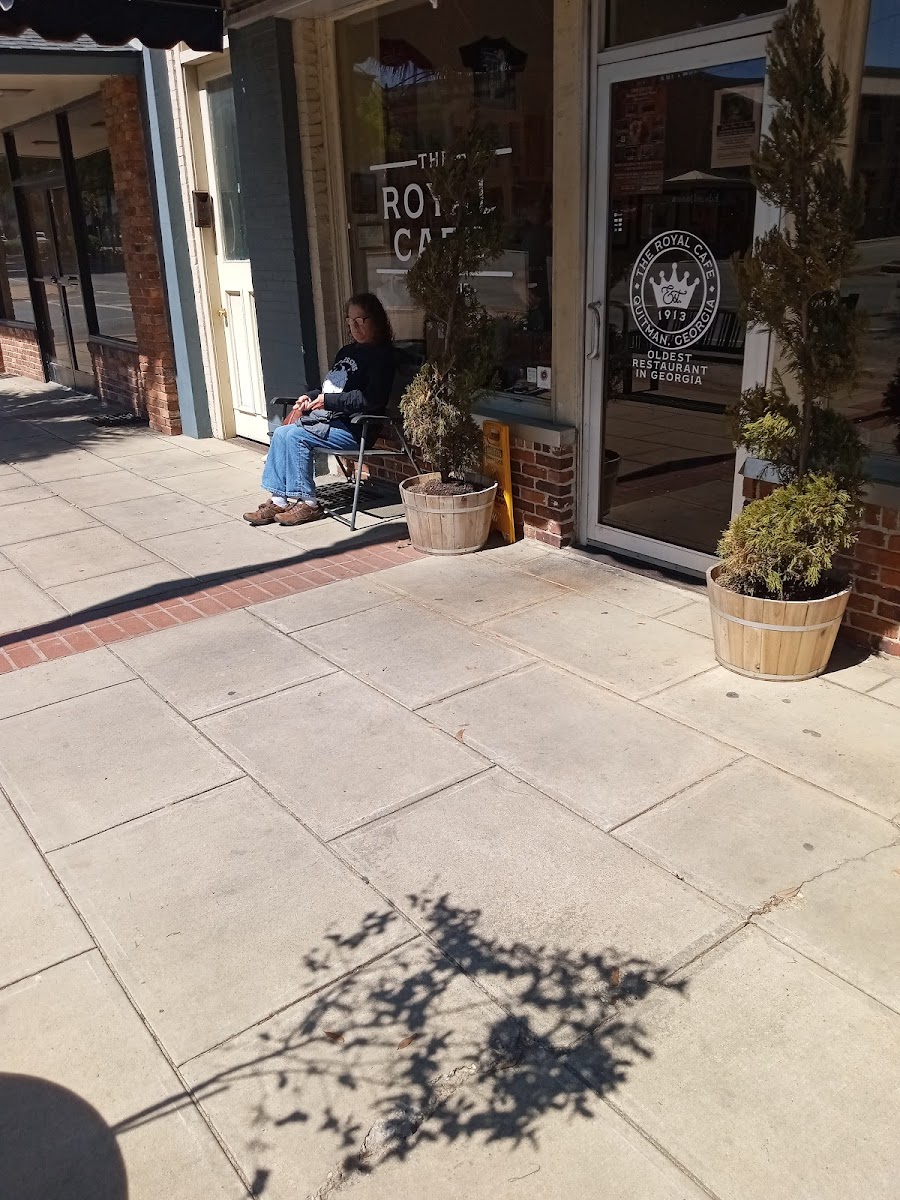 Royal Cafe Quitman